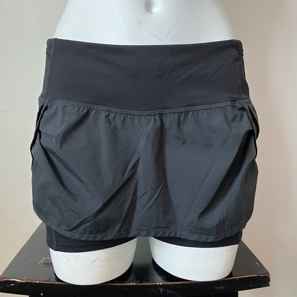 Lululemon Pace Setter Skort Black Athletic Running Tennis  Size 8 Pockets